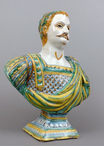 XVIIe siècle - Buste en faïence de Deruta, représentant Charlemagne, du XVIIe siècle