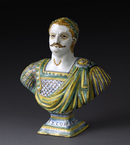 Buste en faïence de Deruta, représentant Charlemagne, du XVIIe siècle - 