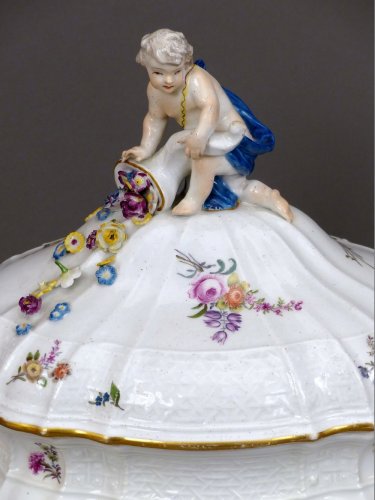 Terrine en porcelaine de Meïssen du milieu du XVIIIe siècle - Le Cabinet d'Amateur