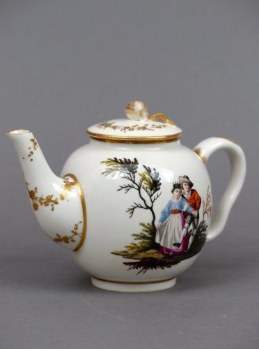 Théière en porcelaine d'Ansback du XVIIIe siècle