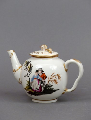 Théière en porcelaine d'Ansback du XVIIIe siècle - Céramiques, Porcelaines Style 