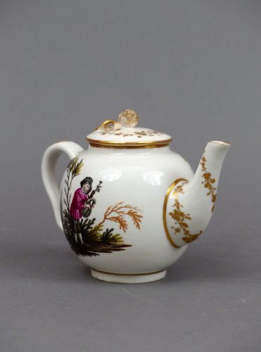XVIIIe siècle - Théière en porcelaine d'Ansback du XVIIIe siècle