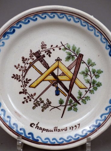 Assiette en faïence de Roanne du XVIIIe siècle - Le Cabinet d'Amateur