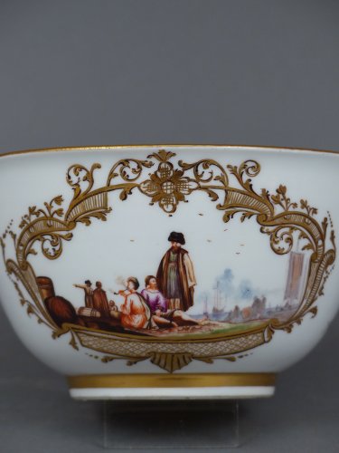 XVIIIe siècle - Coupe en porcelaine de Meïssen circa 1740