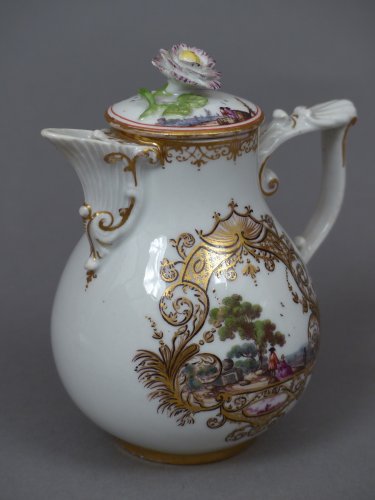  - Tasse, sous tasse et cafetière de Meïssen, période J.G. Hörold 1730-1740