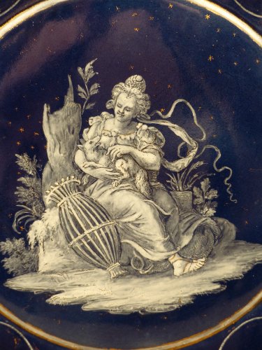 Plat en porcelaine émaillée de Sèvres signé Meyer- Heine - Le Cabinet d'Amateur