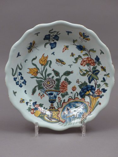 Assiette en faïence de Rouen - Céramiques, Porcelaines Style Louis XV