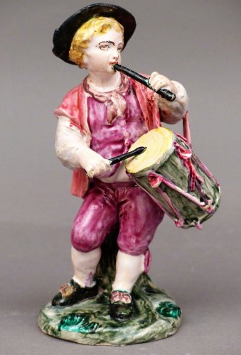 Céramiques, Porcelaines  - figurine en faïence de Marseille XVIIIe siècle