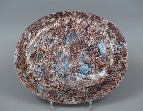 Plat en poterie vernissée Pré d'Auge XVIIe siècle - Louis XIII