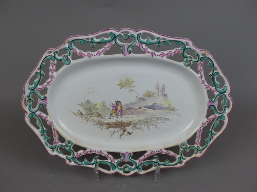 Céramiques, Porcelaines  - Paire de plats en faïence de Marseille, fabrique de la Veuve Perrin 18e siècle