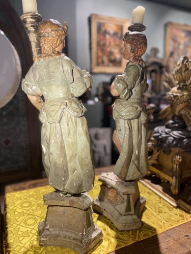 Grande paire d'anges céroféraires du XVIIIe siècle - 