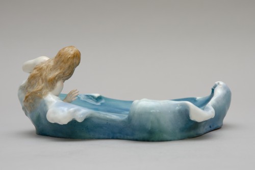 « La vague » vide-poche de Konrad Hentschel pour Meissen modèle de 1898 - Céramiques, Porcelaines Style Art nouveau