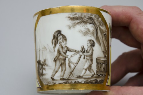 Grand gobelet litron et soucoupe jaunes, Sèvres (Epoque Revolutionnaire) - Directoire