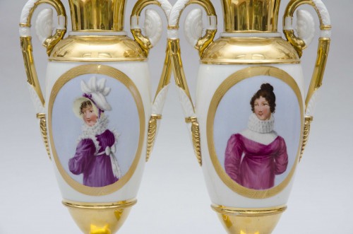 Les Merveilleuses - Paire de vases Empire  en porcelaine de Paris - Empire