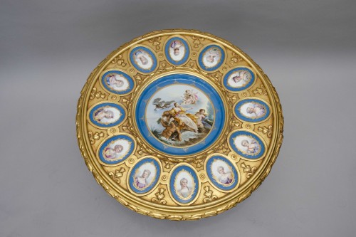 XIXe siècle - Guéridon Rapt d'Europe, porcelaine de Sèvres et bois sculpté