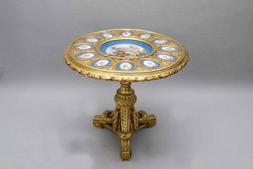 Antiquités - Guéridon Rapt d'Europe, porcelaine de Sèvres et bois sculpté
