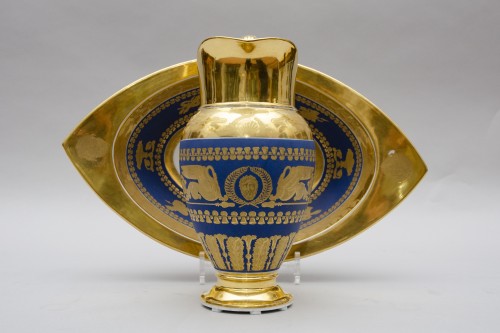 Céramiques, Porcelaines  - Aiguière et son bassin, attribué à Dagoty à Paris
