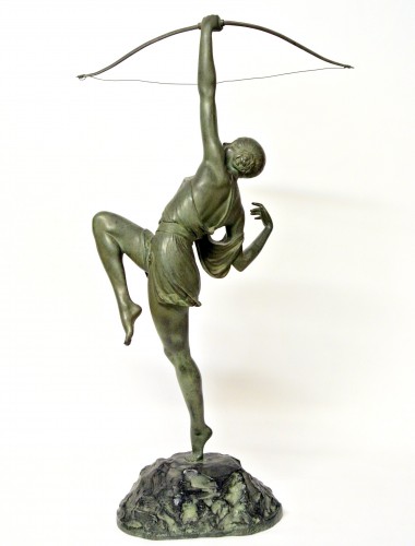 Sculpture Sculpture en Bronze - Diane chasseresse - Pierre Le Faguays (1892 - 1962 )