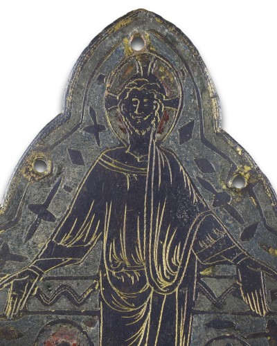 Plaque en cuivre émaillé champlevé représentant le Christ en majesté - Matthew Holder