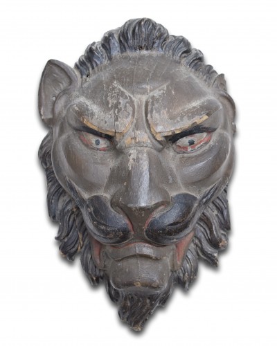 Relief en chêne audacieux d'une tête de lion, France XVIIIe siècle - Objet de décoration Style 