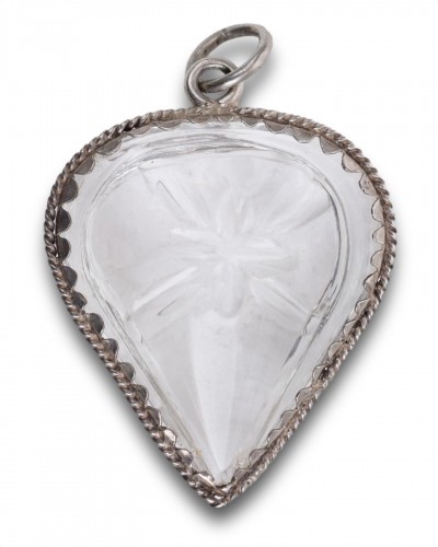Amulette en cristal de roche montée sur argent en forme de cœur, Allemagne XVIIIe siè - Bijouterie, Joaillerie Style 
