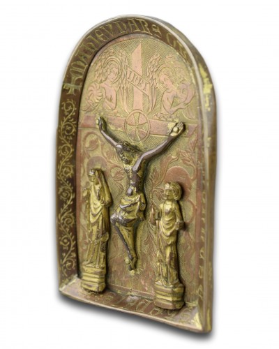 Antiquités - Pax en cuivre doré gravé avec la crucifixion, France ou Angleterre XVe siècle