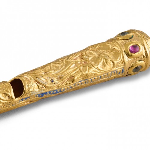 Sifflet de colporteur moghol en or et émail, Inde fin 18e début 19e siècle - Objets de Vitrine Style 