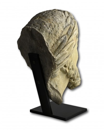 Antiquités - Importante tête en pierre d'un empereur