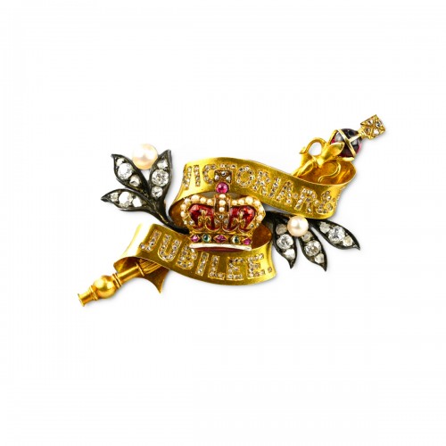 Broche en or commémorant le jubilé de la reine Victoria, fin du 19e siècle
