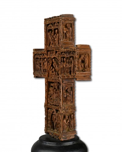 Antiquités - Exceptionnelle croix de bénédiction en bois de cyprès. Atelier du Mont Athos, XVIIIe