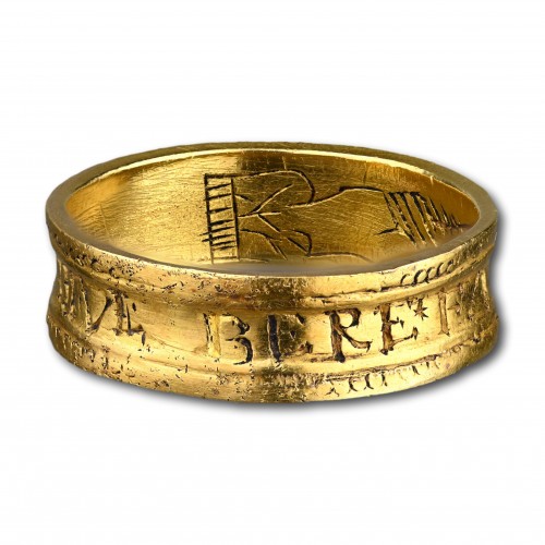 Antiquités - Bague Tudor en or avec bouquet et fede « BERE FAITHE TO THE FAITHFUL ».