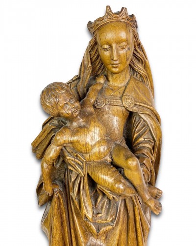 Sculpture en chêne de la vierge et de l'enfant. Nord de la France, début du 16e siècle - Sculpture Style 
