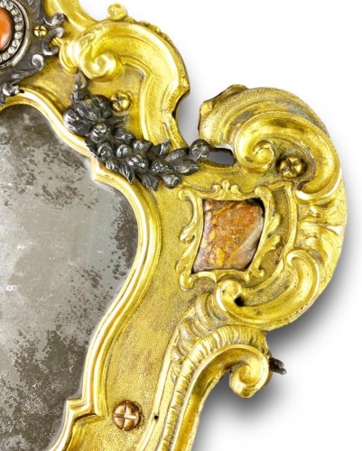 Miroir corail ormolu. Italien, milieu du 18e siècle - Miroirs, Trumeaux Style 
