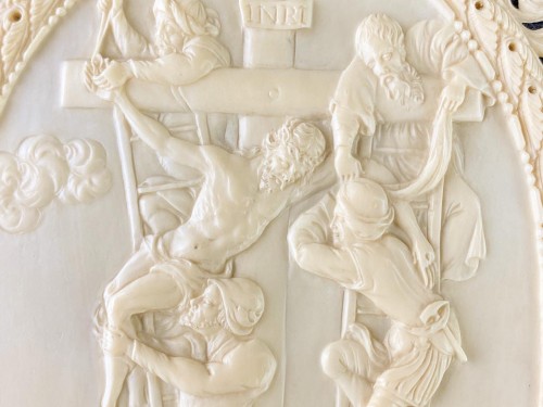 Art sacré, objets religieux  - Reliefs en ivoire représentant des scènes de la vie du Christ. Français, 18e/19e sièc