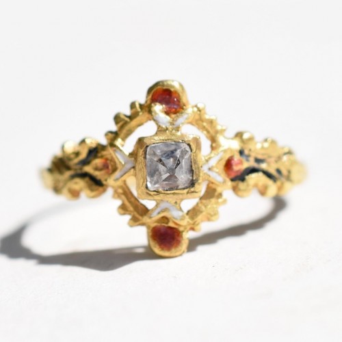 XVIIe siècle - Bague en or et émail sertie d'un diamant, Espagne 17e siècle