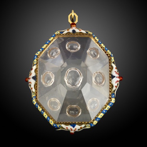 Médaillon en cristal de roche, monté avec de l'or et des émaux, italien ou espagnol, - Bijouterie, Joaillerie Style 