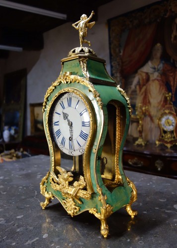 Cartel de fiançailles en corne verte - Horlogerie Style Louis XV