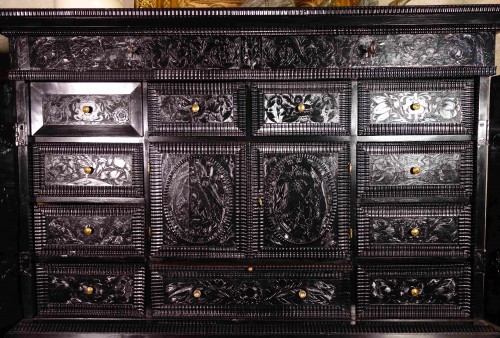 Louis XIII - Cabinet d'ébène aux scènes de la Sainte Famille