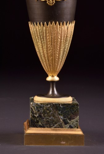 Objet de décoration Cassolettes, coupe et vase - Grande Aiguière Empire en Bronze Doré