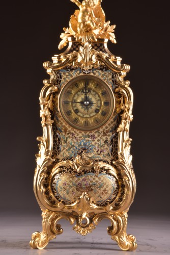 Horloge en bronze doré et émail cloisonné - Mora Antiques