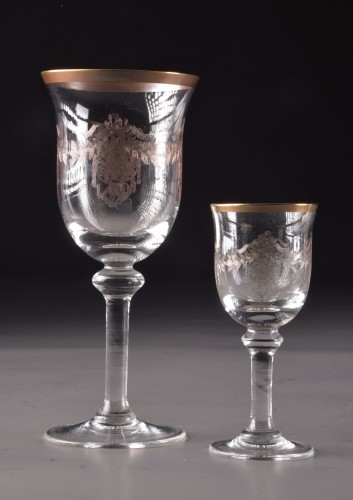 Napoléon III - Ensemble de 72 (6 x 12) verres en cristal doré France XIXe