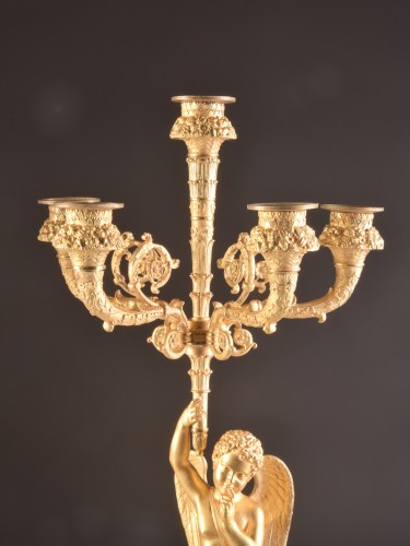 Antiquités - Candélabres figuratifs en bronze doré d'époque Empire, début XIXe