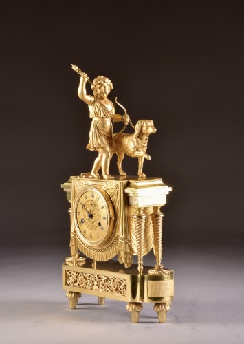 Pendule Empire en bronze doré - Mora Antiques
