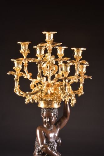 Grand candélabre figuratif en bronze milieu de table - Luminaires Style Napoléon III