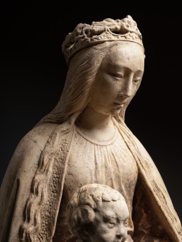 XVIe siècle et avant - Vierge à l’Enfant en pierre, école de Troyes, Champagne début du XVIe siècle
