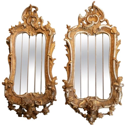 Paire de miroirs girandoles en bois sculpté doré et argenté, Italie, XVIIIe