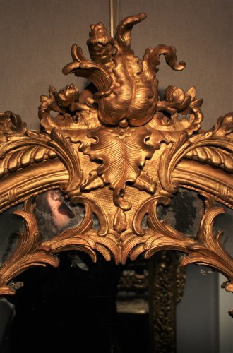 Miroir aux dragons à parecloses en bois doré et sculpté, époque Louis XV, vers 1730 - Louis XV