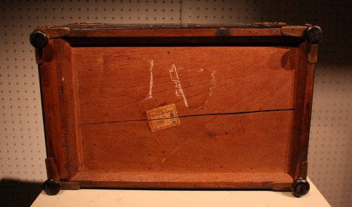 Antiquités - Cabinet de voyage en placage d'ébène et filets d'ivoire, Italie, XVIIe