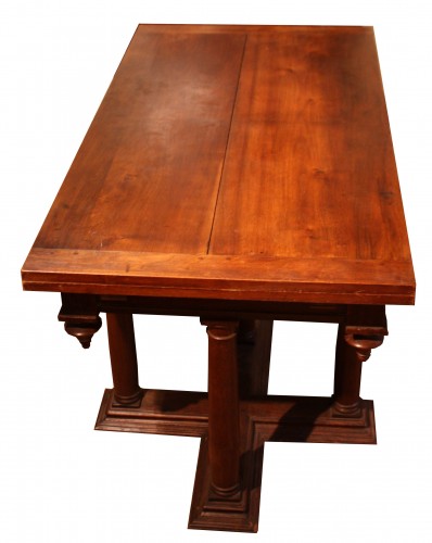 Mobilier Table & Guéridon - Table en noyer aux allonges d'époque Renaissance