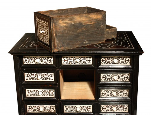 Cabinet en marqueterie d'ivoire et ébène, Italie, XVIIe - 